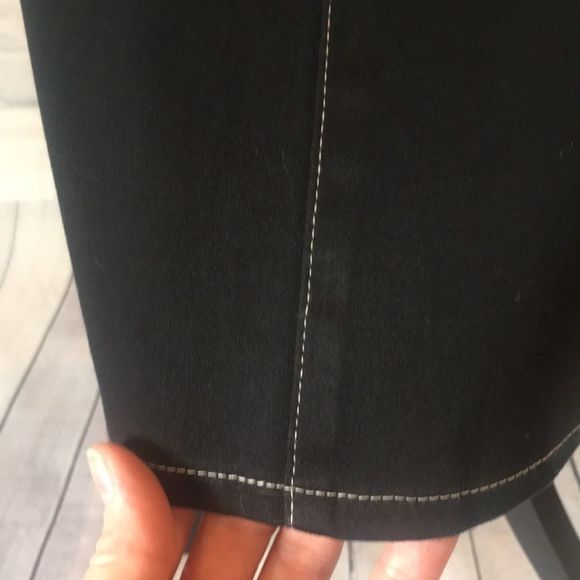 Arden B, Black Knee-Length Skirt w/White Stitching and Silk Ribbon Belt - Size 0 - Picture 7 of 11